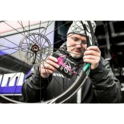 Muc-Off Kit Liquide D'Étanchéité - No Puncture Hassle - 140ml -Le Coureur De Tete Magasin 283505 04 d 572516