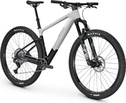 FOCUS VTT Carbone - RAVEN 8.8 - 2023 - Lightgrey / Carbon Raw -Le Coureur De Tete Magasin 4000990426220 focus raven 8 1481241