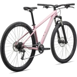 Specialized VTT 29" - ROCKHOPPER SPORT - 2023 - Satin Desert Rose / Dune White -Le Coureur De Tete Magasin 91523 66 rockhopper sport 29 03 1511650 1