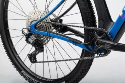 Ghost Lector SF LC Essential - 29" Carbon Mountainbike - 2023 - Raw Carbon / Blue -Le Coureur De Tete Magasin 93le1018 ghost lector sf essential raw carbon 03 1494938