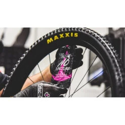 Muc-Off Kit Liquide D'Étanchéité - No Puncture Hassle - 140ml -Le Coureur De Tete Magasin muc off no puncture hassle tubeless sealant kit 140ml pouch 8 1434871