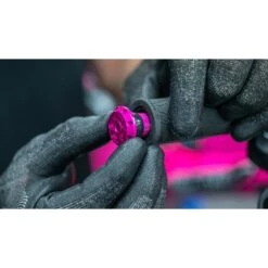 Muc-Off Kit De Réparation Des Pneus - Stealth Tubeless Puncture Plugs - Noir -Le Coureur De Tete Magasin muc off stealth tubeless puncture plugs black 2 1102746