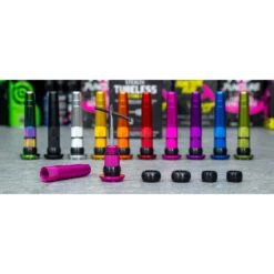 Muc-Off Kit De Réparation Des Pneus - Stealth Tubeless Puncture Plugs - Iridescent -Le Coureur De Tete Magasin muc off stealth tubeless puncture plugs black 4 1102748 2