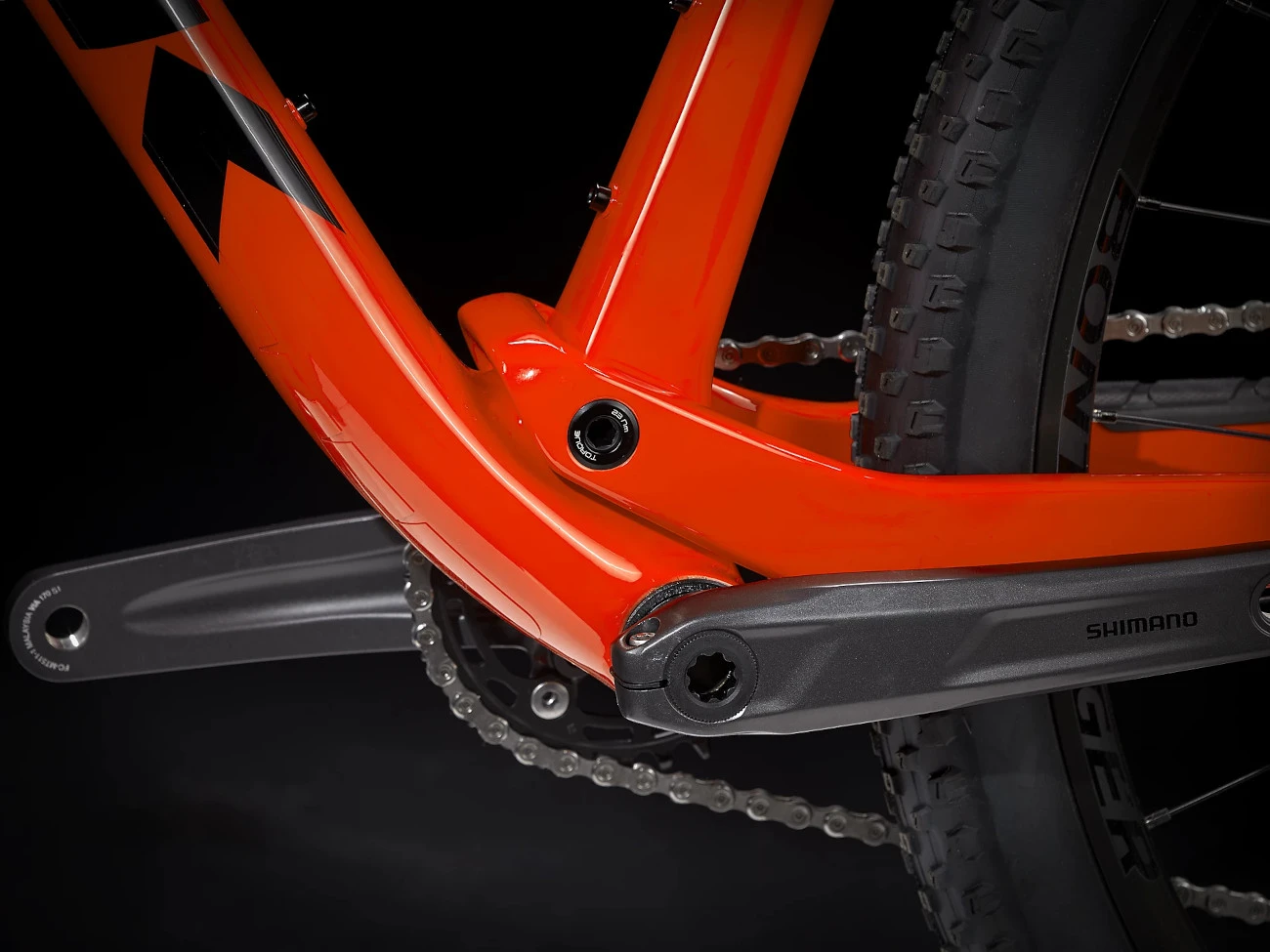 Trek SUPERCALIBER 9.6 SLX/Deore VTT - 2023 - Radioactive Red /Trek Black 9 Trek SUPERCALIBER 9.6 SLX/Deore VTT - 2023 - Radioactive Red /Trek Black – Image 9