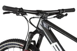 BMC TWOSTROKE 01 TWO - 29" VTT En Carbone - 2023 - Anthracite Prisma / White -Le Coureur De Tete Magasin twostroke 01 two iri wht blk detail 05 1412477