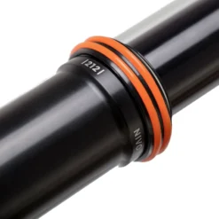 Vecnum Tige De Selle Télescopique - NIVO - 30.9 | TRAVELFIT (sans Palier) | Télécommande TrigLOC - Noir -Le Coureur De Tete Magasin vecnum nivo dropper post black color closeup 1553619